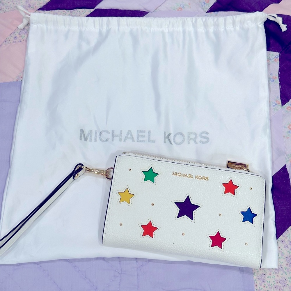 Adele Star-Cutout Pebbled Leather Smartphone Wallet